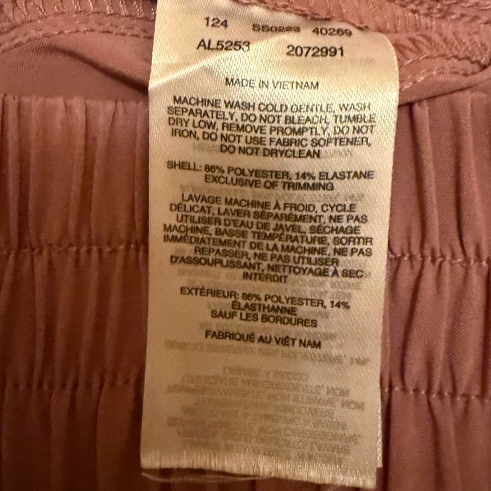 Columbia Women's Boundless Beauty™ Wide Capris II Mauve - Picture 7 of 10
